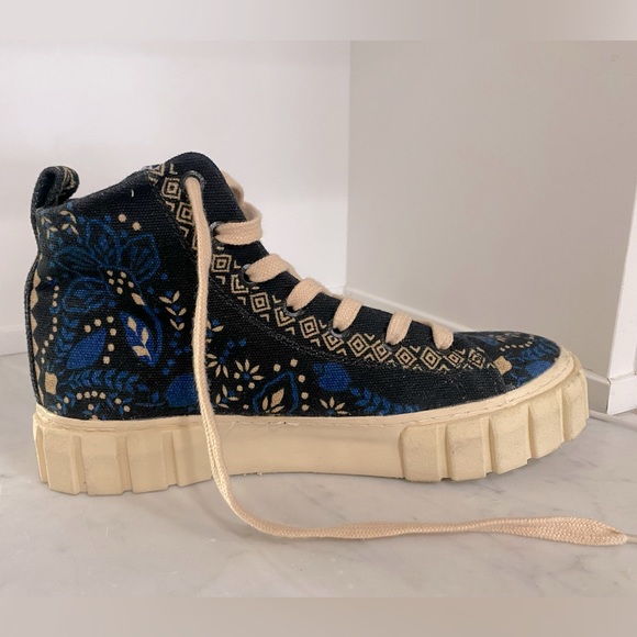 NWOT FARM RIO Mid Flat Form Sneaker Macaw Forest Black Blue - Picture 6 of 13